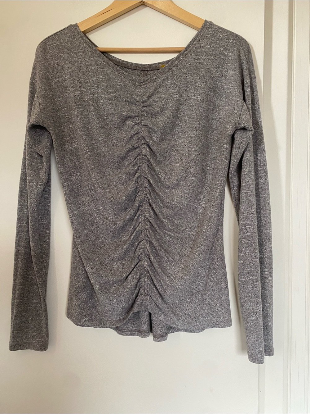 Zella Gray Ruched Front Long Sleeve Top